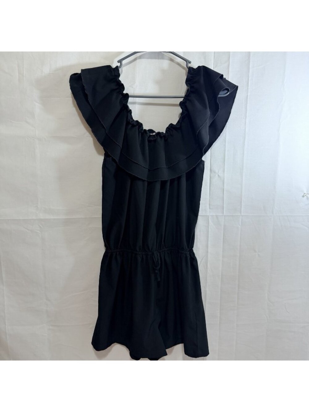 Lola Womens Sleeveless Off The Shoulder Black Shorts Romper Med